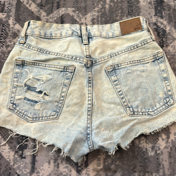 Aeropostale 90’ Cut Off Jean Shorts - Picture 3 of 4